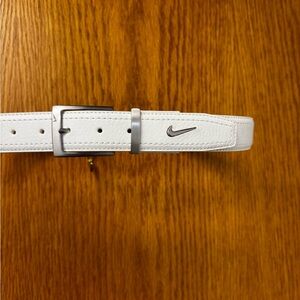 Nike Golf Men's White G Flex Leather Belt